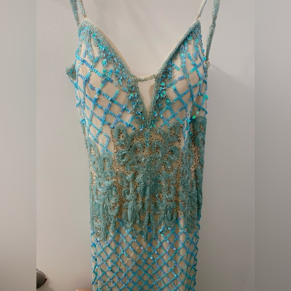 Elegant Mermaid Prom Dress - Picture 2 of 4